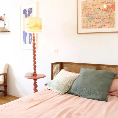 Pleasant With Wifi In The Heart Of Mouzaia Apartment